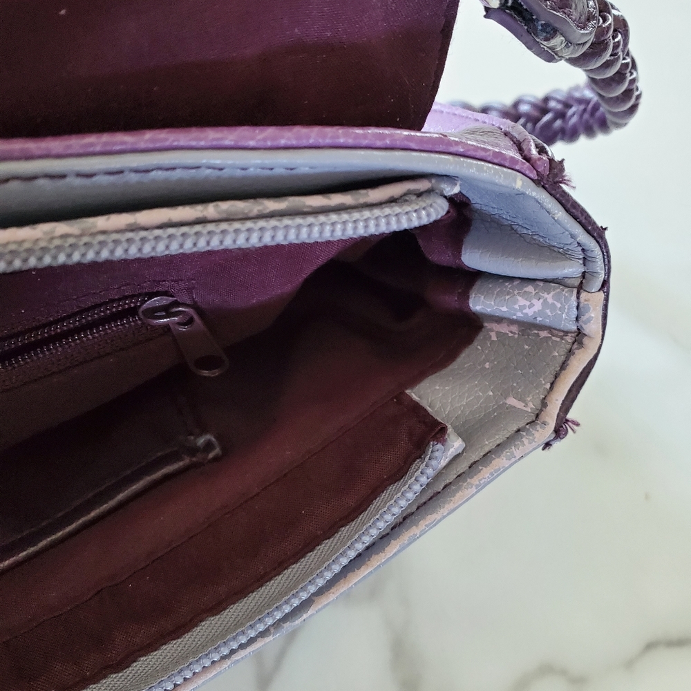 Purple & White Purse with stitching accents CUTE - Picture 8 of 16